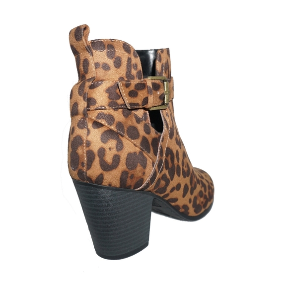 Time and Tru Leopard Ankle Strap Bootie - Picture 3 of 8
